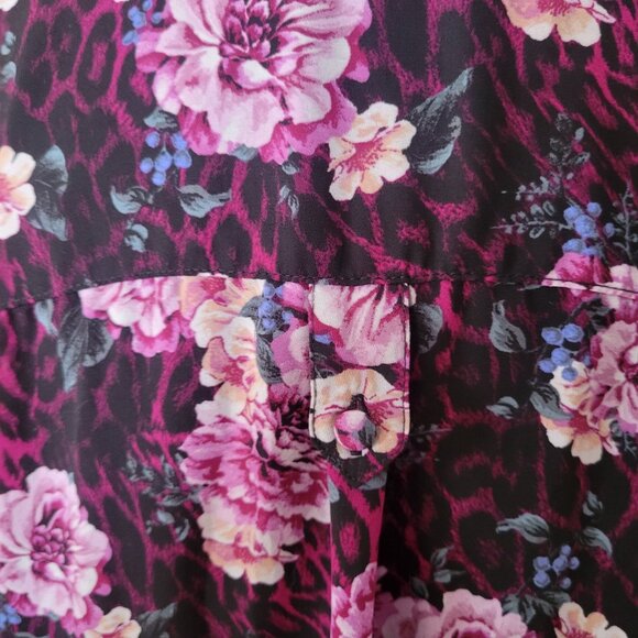 Torrid Womens Floral & Animal Print Blouse Size 0 Large - Picture 2 of 6